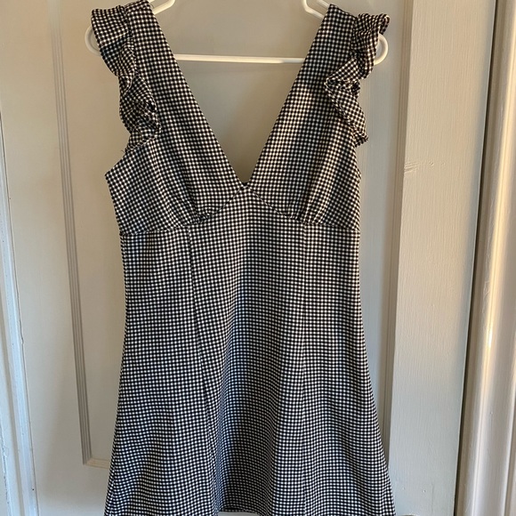 Forever 21 Dresses & Skirts - Forever 21 Checkered V Neck Dress